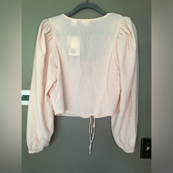 NWT LEVI’S Pink Fawn Tie Textured Top Size Small - Picture 8 of 9